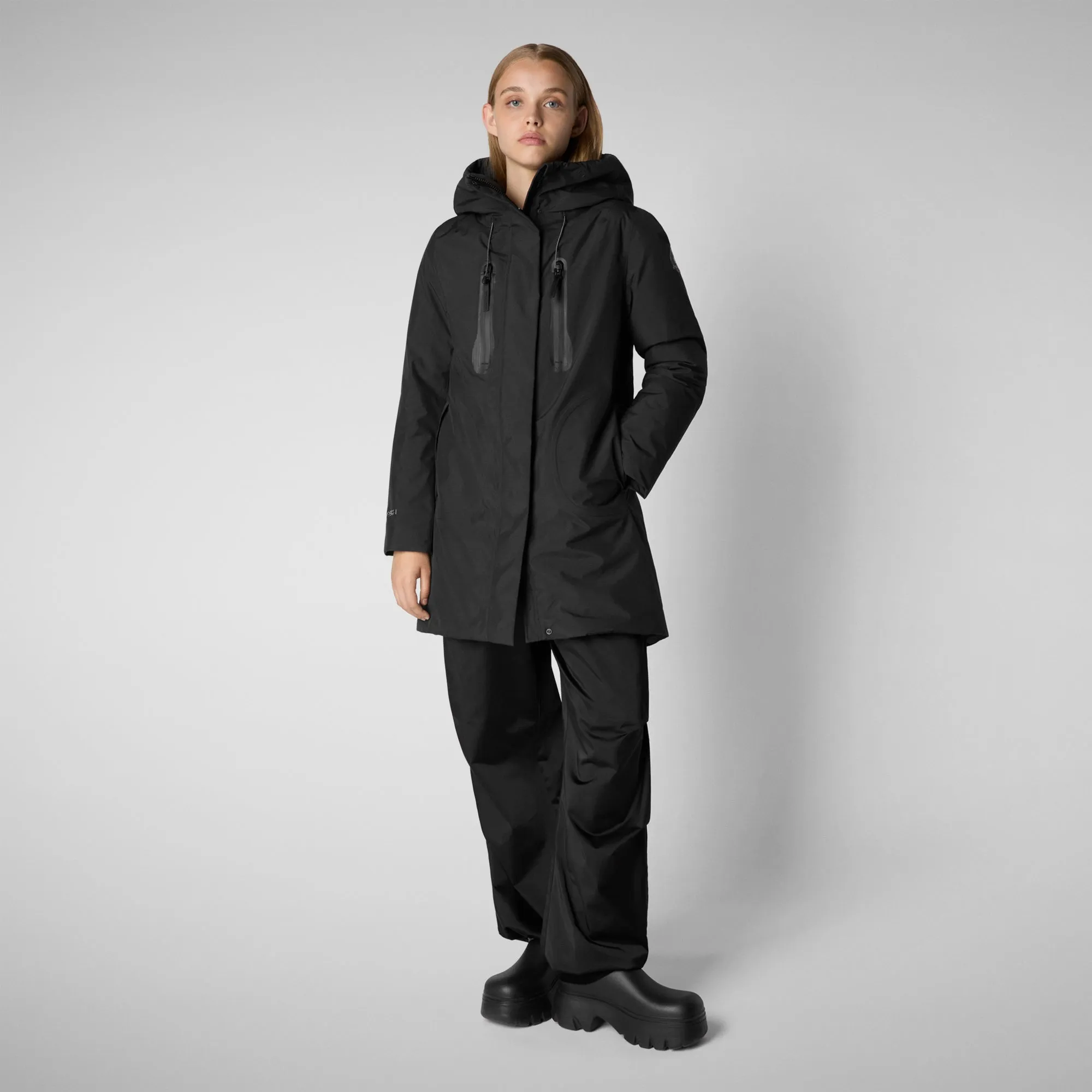 Woman's hooded parka Niko in black